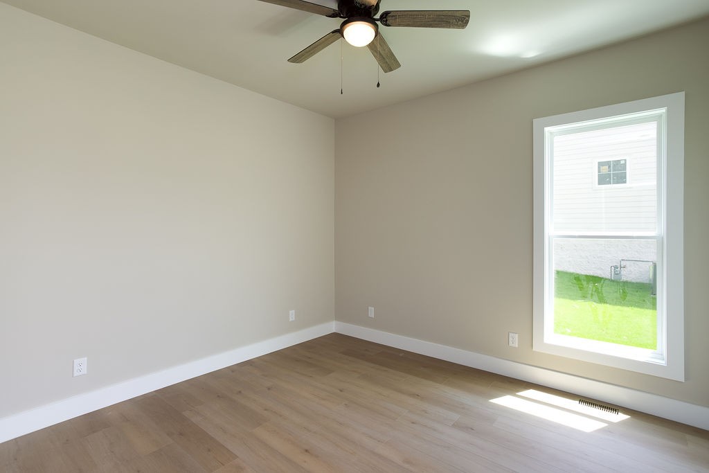 803 Oconner Smithville, TN 37166 - Photo 13 of 26 an empty room with a window