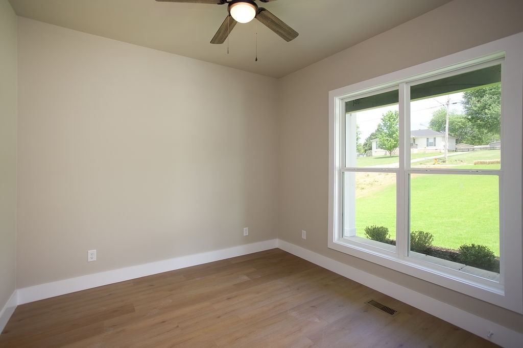 803 Oconner Smithville, TN 37166 - Photo 20 of 26 an empty room with a window