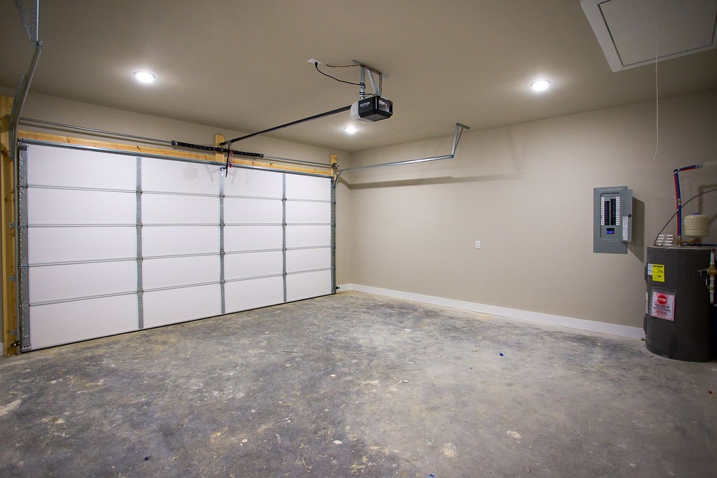 803 Oconner Smithville, TN 37166 - Photo 22 of 26 a view of garage