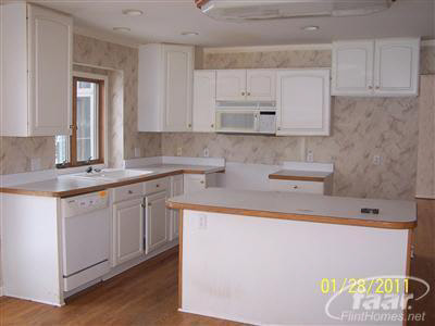 7110 McGuire Road Fenton, MI 48430 - Photo 5 of 5 20274302-4.JPG