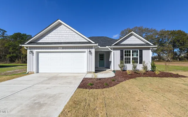 $279,706 | 207 Hl Vly Drive, La Grange, NC 28551