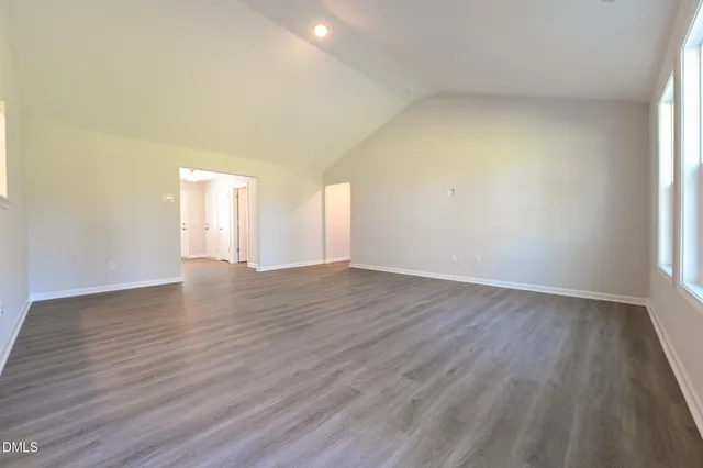 $279,706 | 207 Hl Vly Drive, La Grange, NC 28551