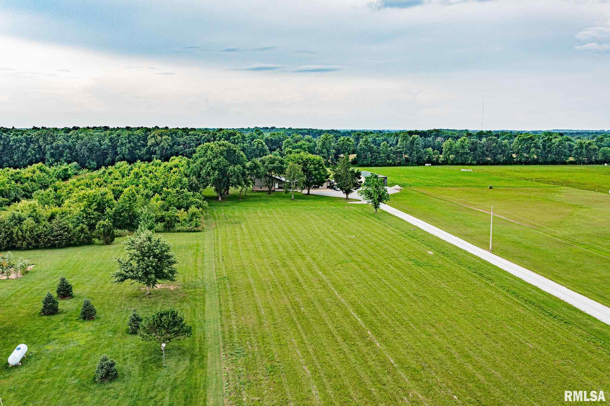 5304 Church Road Salem, IL 62881 - Photo 11 of 25 Gallery Image 11