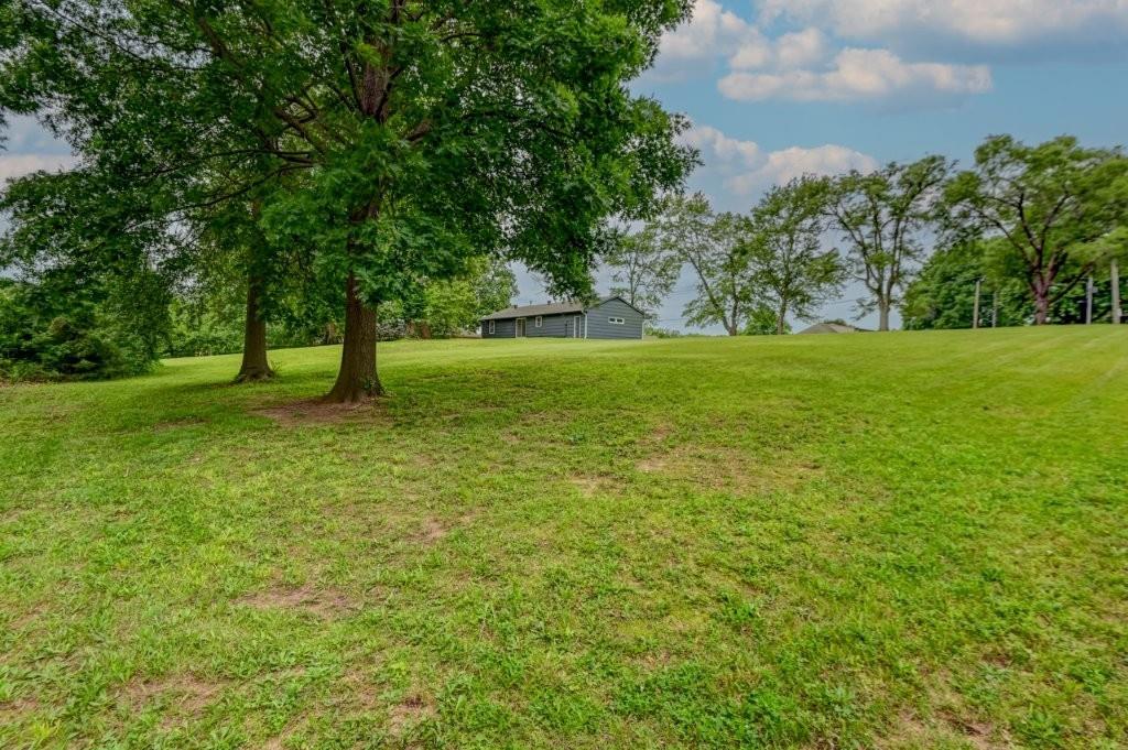 4407 South Phelps Road Independence, MO 64055 - Photo 9 of 32