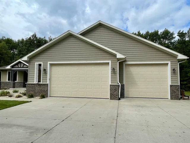 $699,900 | 9426 North Raven Court, Milton, WI 53563