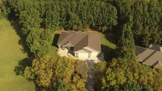 $699,900 | 9426 North Raven Court, Milton, WI 53563