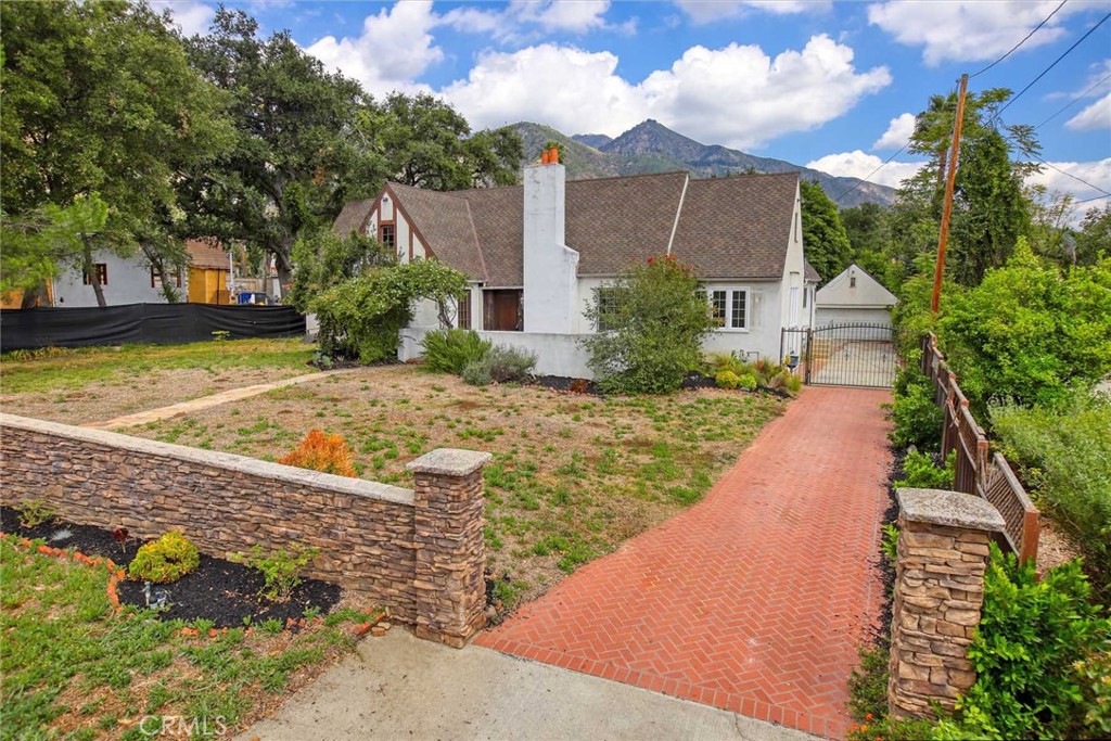 2360 Morslay Road Altadena, CA 91001 - Photo 2 of 44