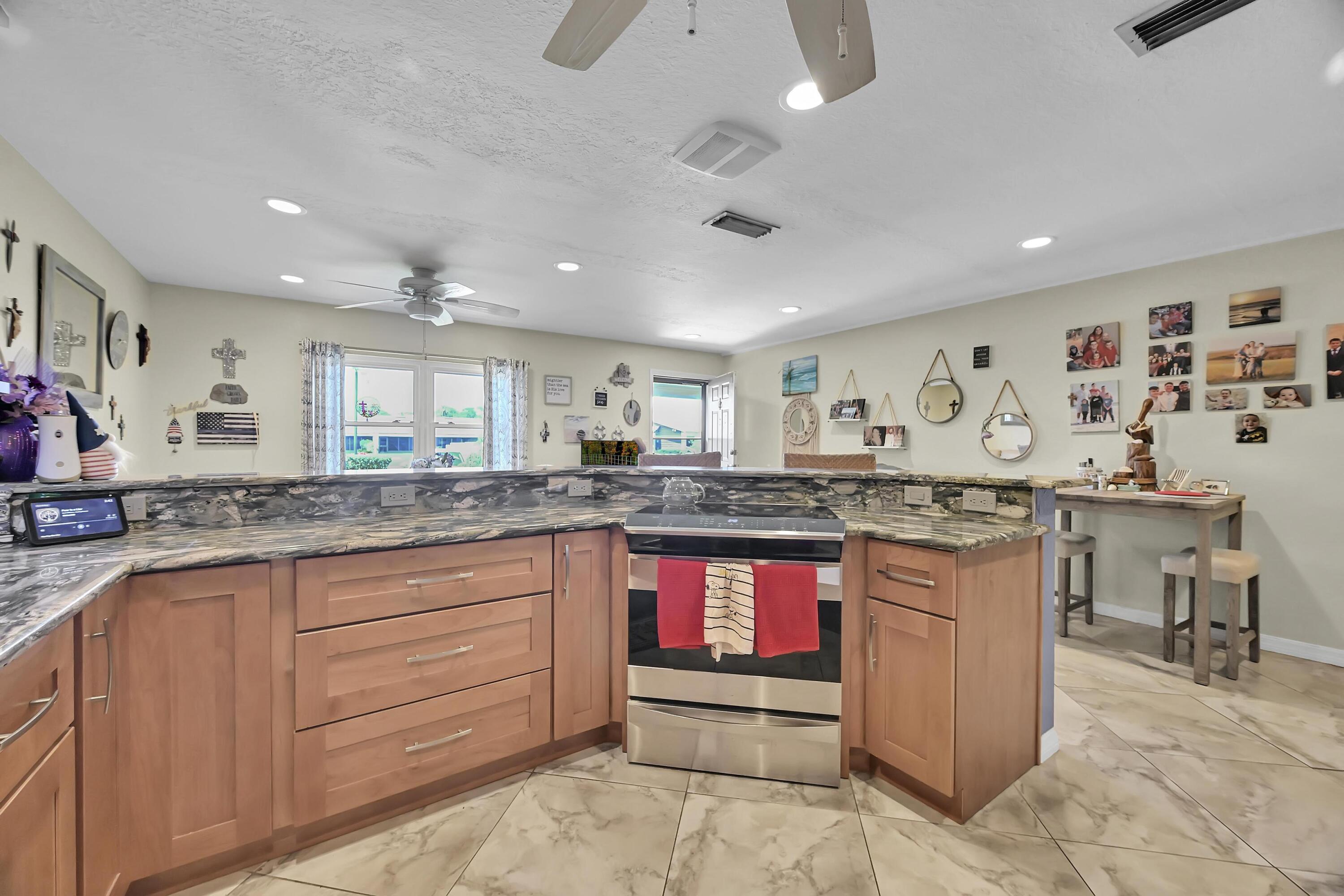 6002 Indrio Road, Unit K2 Fort Pierce, FL 34951 - Photo 7 of 24 Kitchen