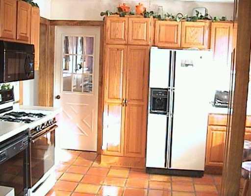 237 Dogwood Road Chicora, PA 16025 - Photo 3 of 8 Kitchen.
