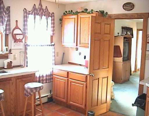 237 Dogwood Road Chicora, PA 16025 - Photo 4 of 8 Kitchen.