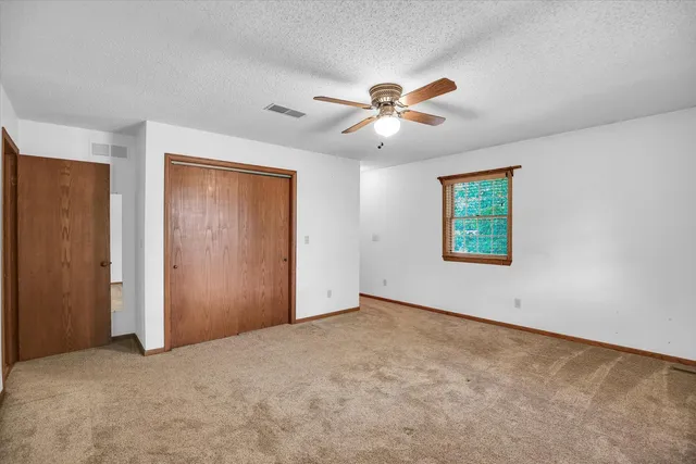 $369,900 | 605 North Craig Drive, Mahomet, IL 61853