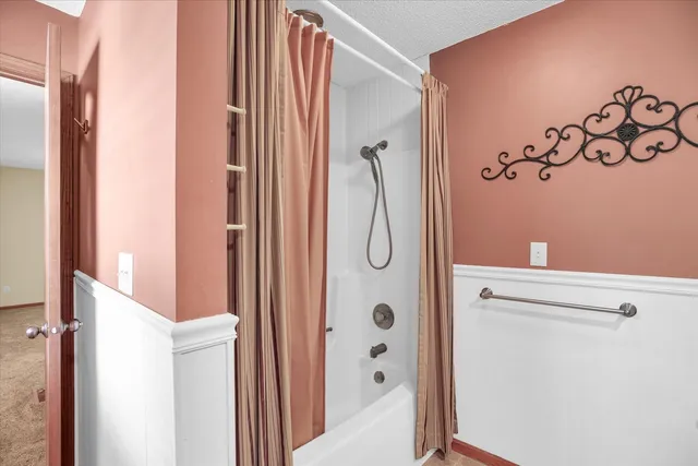 $369,900 | 605 North Craig Drive, Mahomet, IL 61853