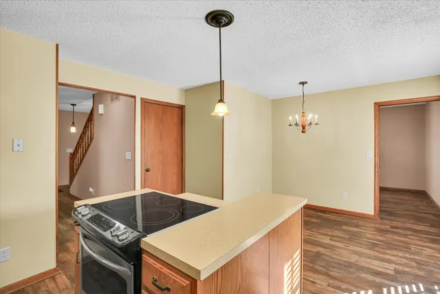 $369,900 | 605 North Craig Drive, Mahomet, IL 61853