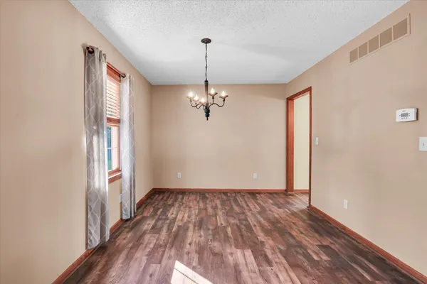 $339,900 | 605 North Craig Drive, Mahomet, IL 61853