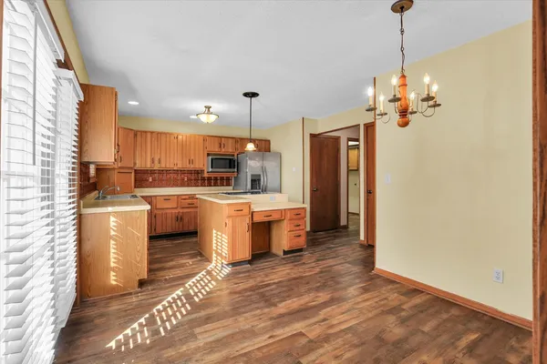 $339,900 | 605 North Craig Drive, Mahomet, IL 61853