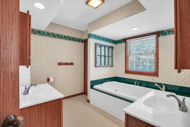 $369,900 | 605 North Craig Drive, Mahomet, IL 61853