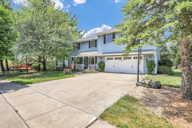 $369,900 | 605 North Craig Drive, Mahomet, IL 61853