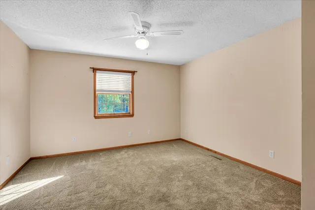 $369,900 | 605 North Craig Drive, Mahomet, IL 61853