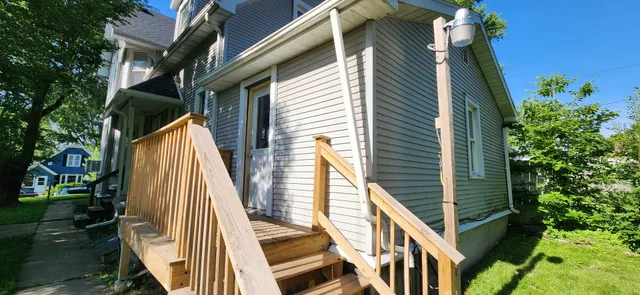 $750 | 814 13th Avenue South, Clinton, IA 52732