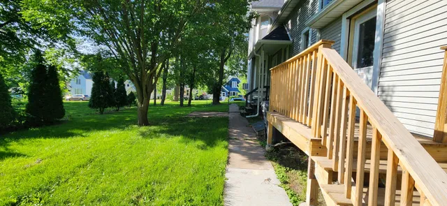 $750 | 814 13th Avenue South, Clinton, IA 52732