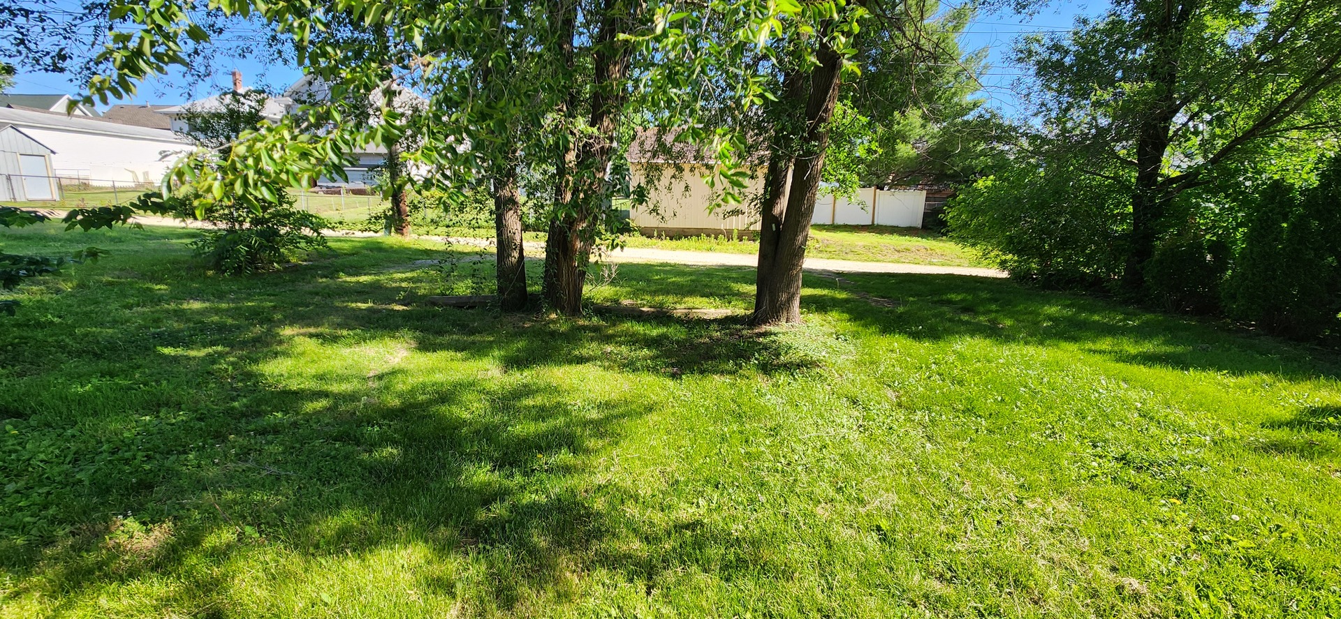 814 13th Avenue South Clinton, IA 52732 - Photo 18 of 18