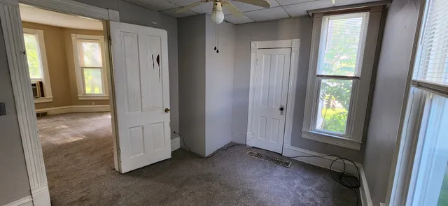 $750 | 814 13th Avenue South, Clinton, IA 52732