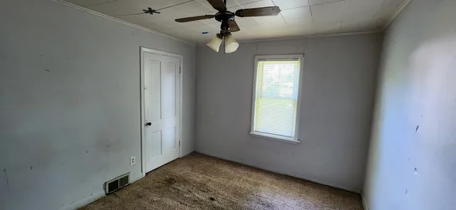 $750 | 814 13th Avenue South, Clinton, IA 52732