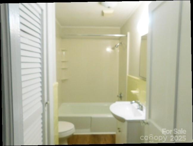 326 South Cedar Street Lincolnton, NC 28092 - Photo 10 of 16 a bathroom with a shower
