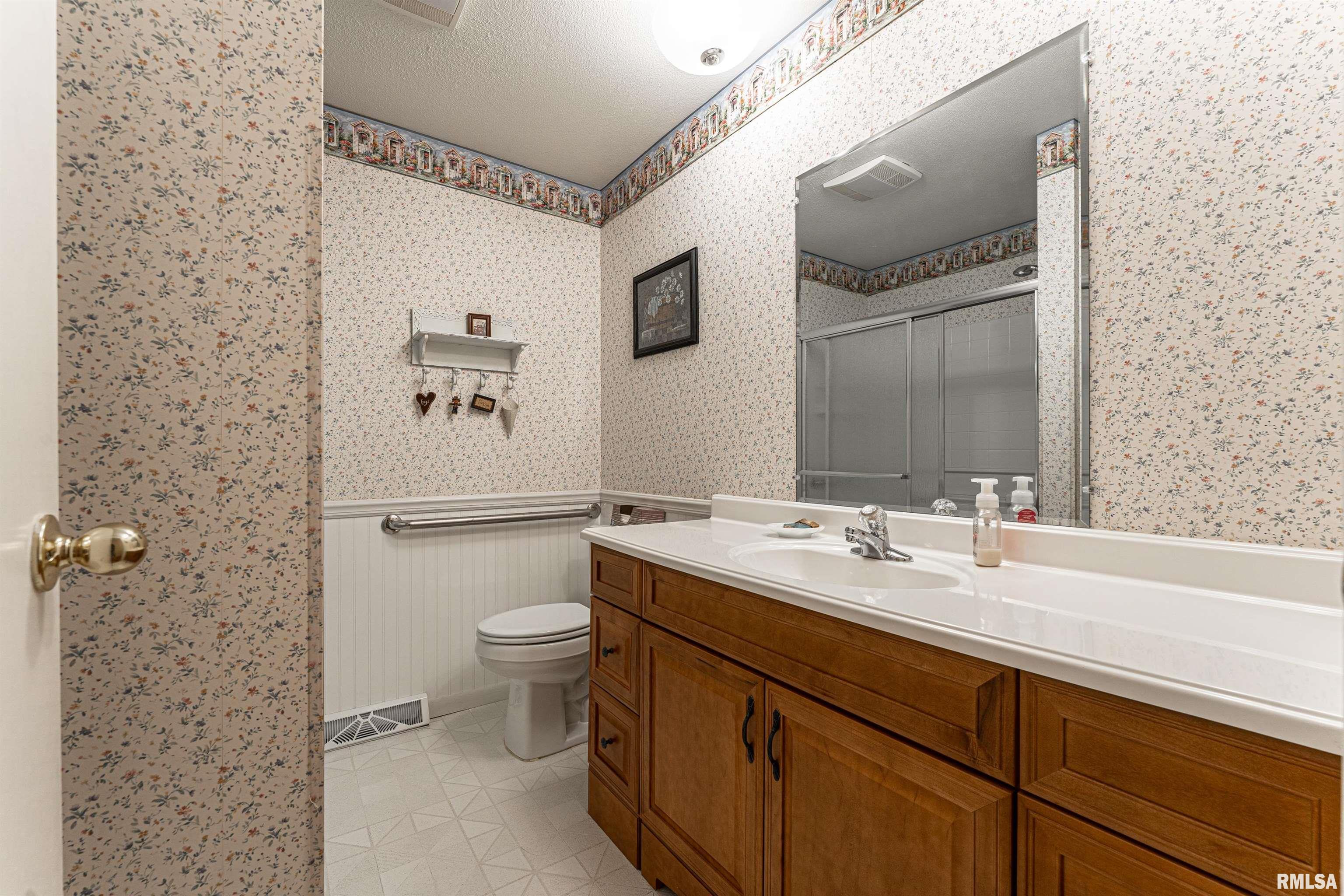 1504 Rutledge Drive Lincoln, IL 62656 - Photo 24 of 43 Gallery Image 24