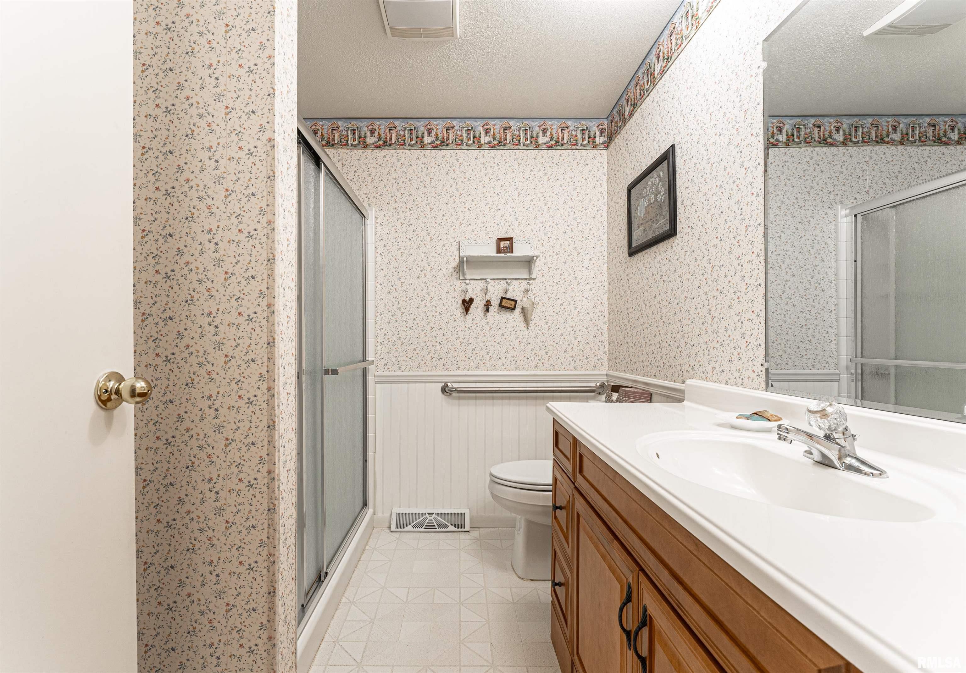 1504 Rutledge Drive Lincoln, IL 62656 - Photo 25 of 43 Gallery Image 25