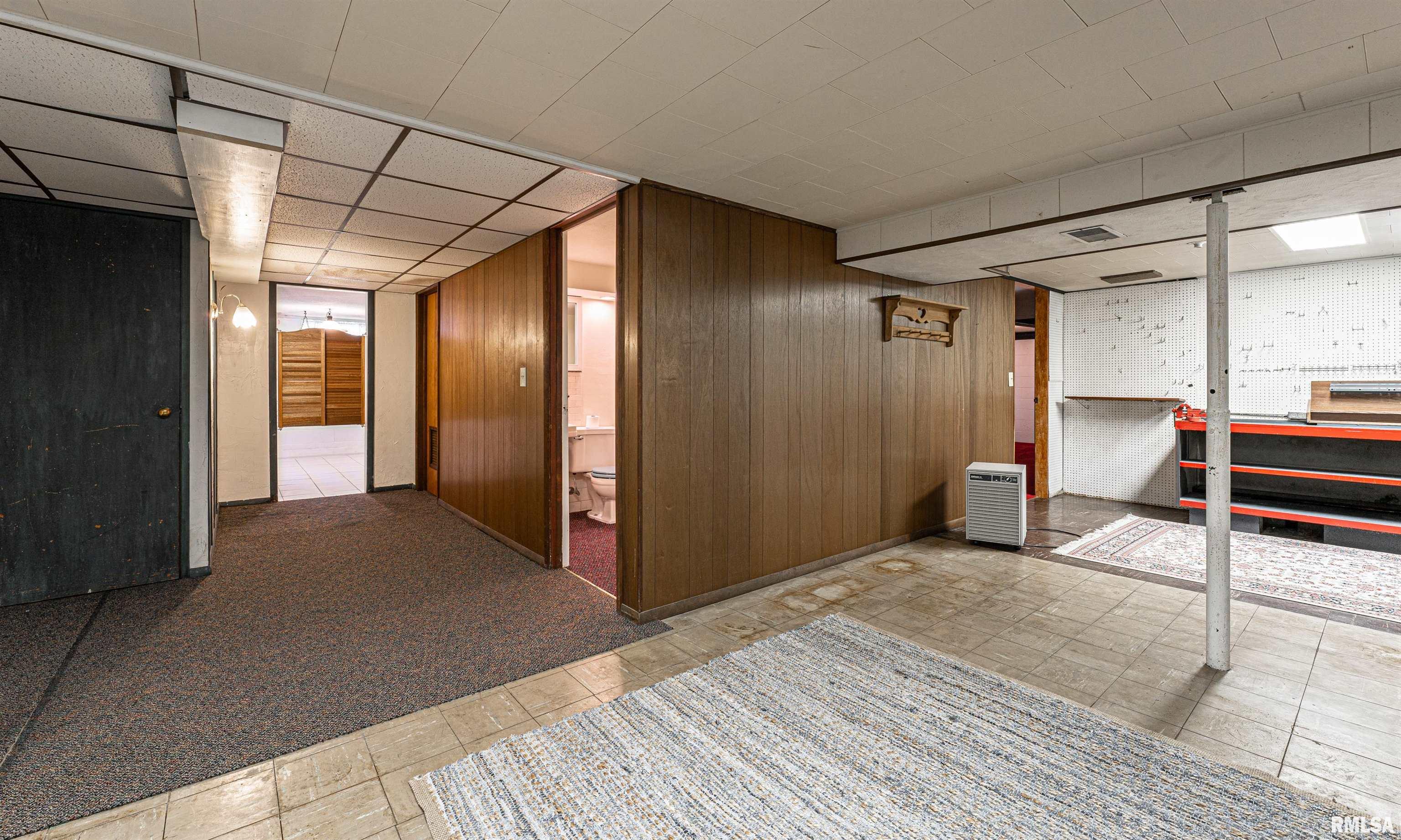 1504 Rutledge Drive Lincoln, IL 62656 - Photo 33 of 43 Gallery Image 33