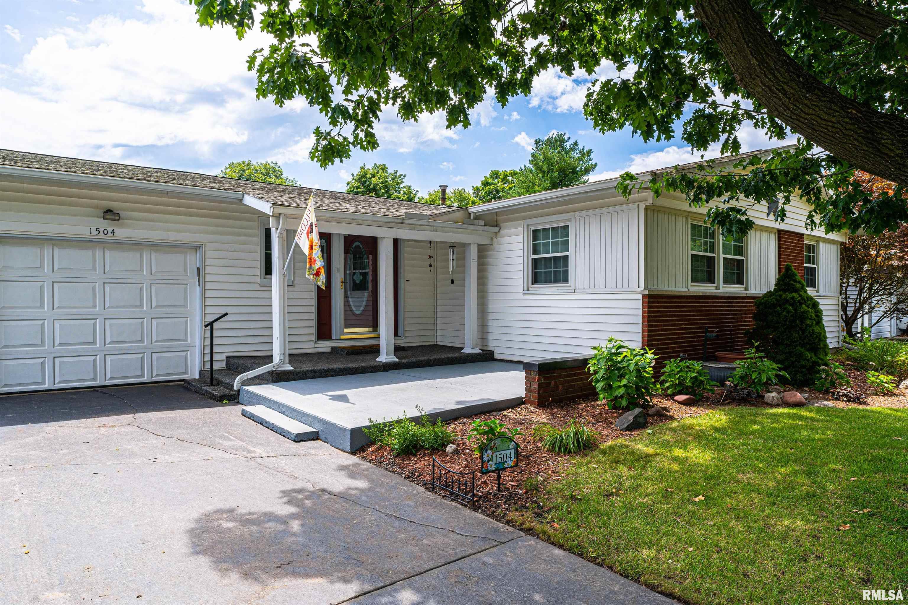 1504 Rutledge Drive Lincoln, IL 62656 - Photo 41 of 43 Gallery Image 41