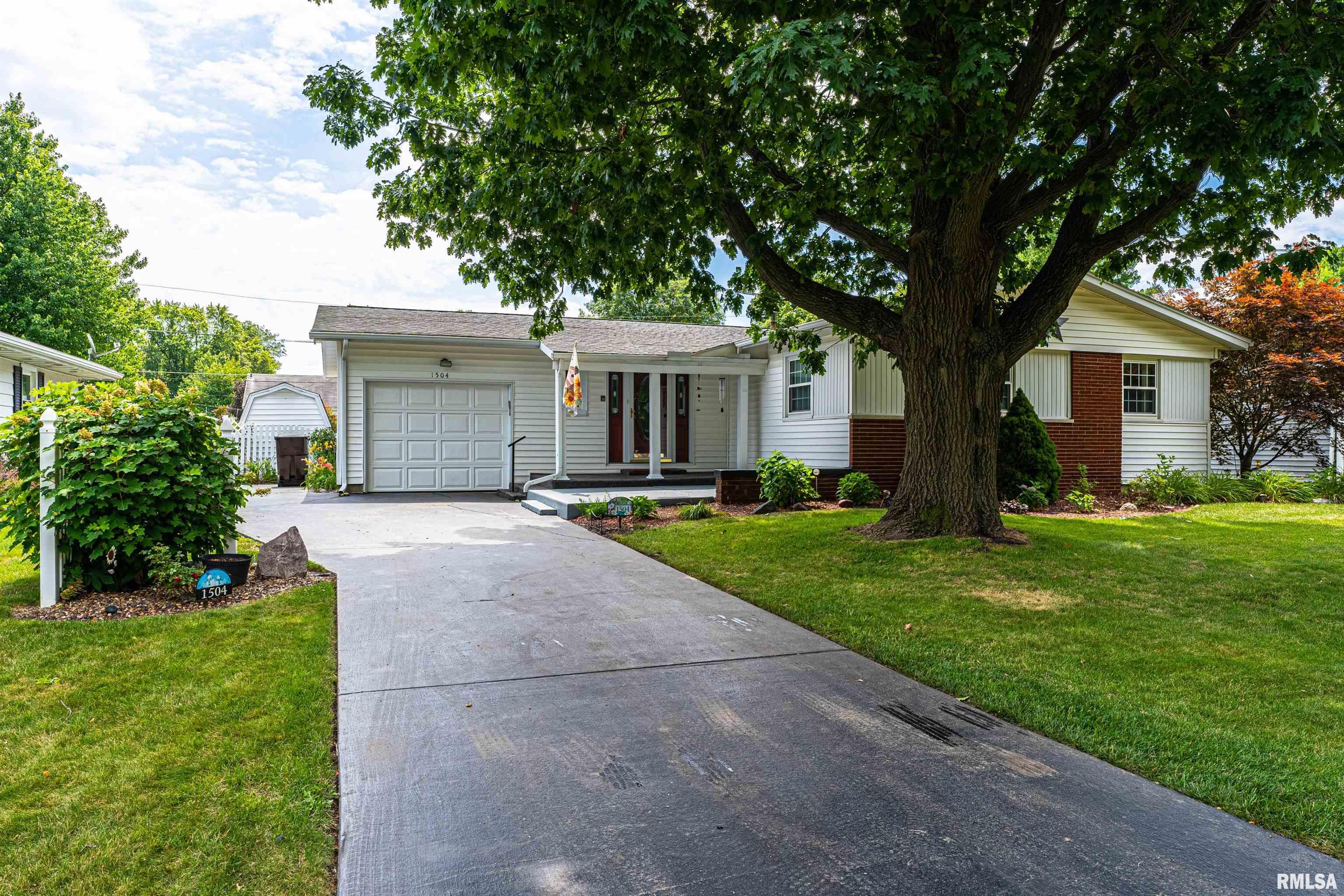 1504 Rutledge Drive Lincoln, IL 62656 - Photo 42 of 43 Gallery Image 42