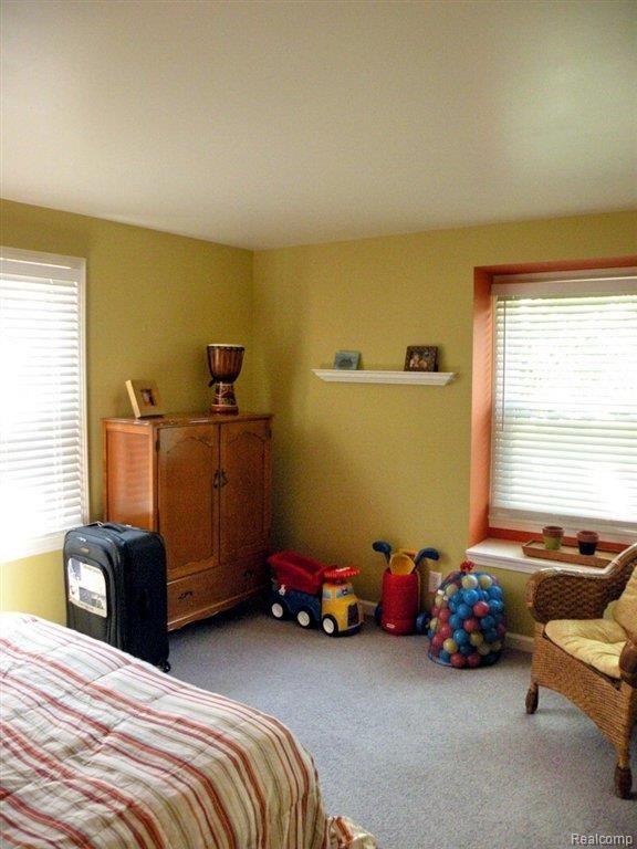 1639 Kingsmere Circle Rochester, MI 48309 - Photo 15 of 24 Bedroom 2