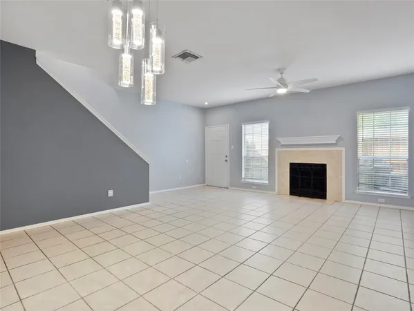 $1,600 | 17641 Red Oak Drive, Unit 641, Houston, TX 77090