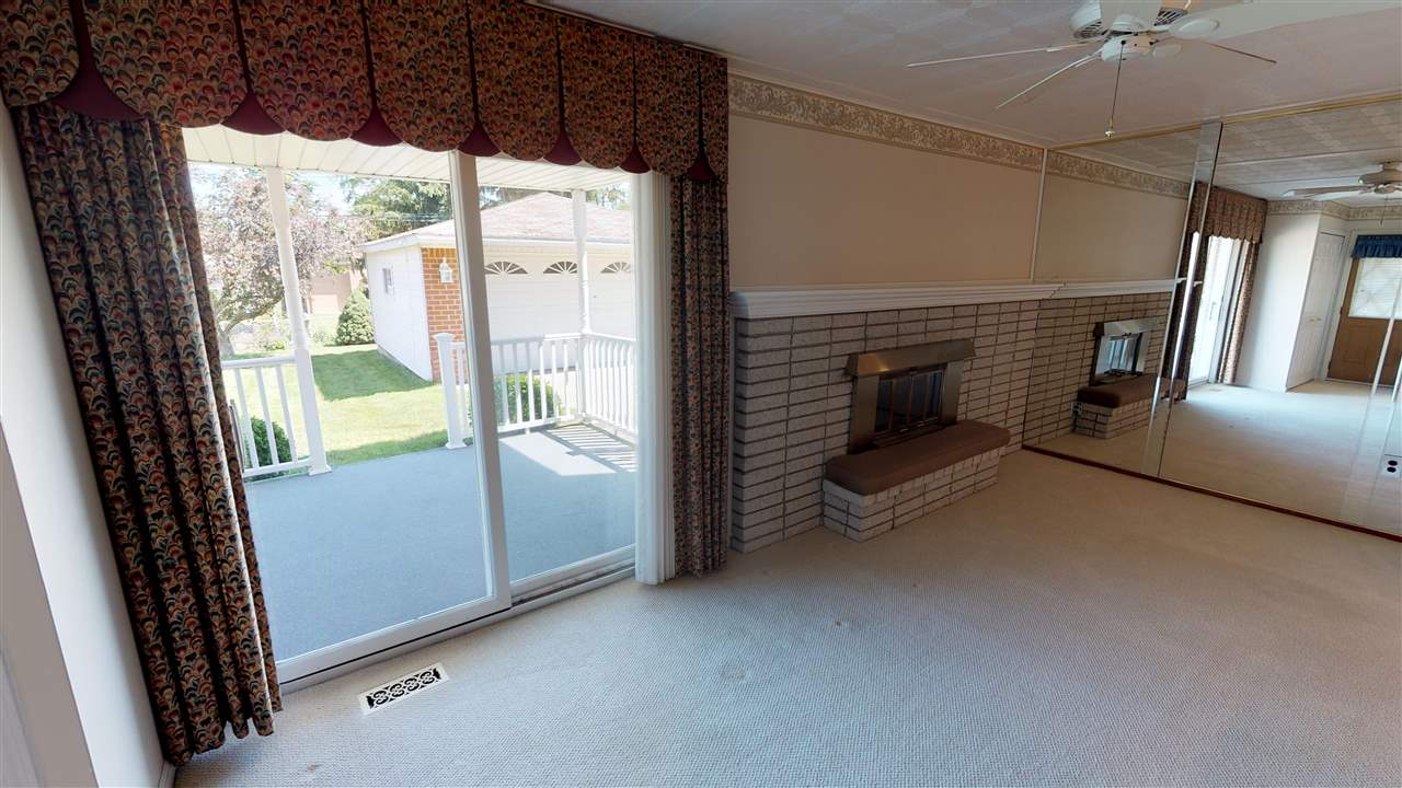 4661 Frazho Road Warren, MI 48091 - Photo 14 of 40 31383970-13.JPG