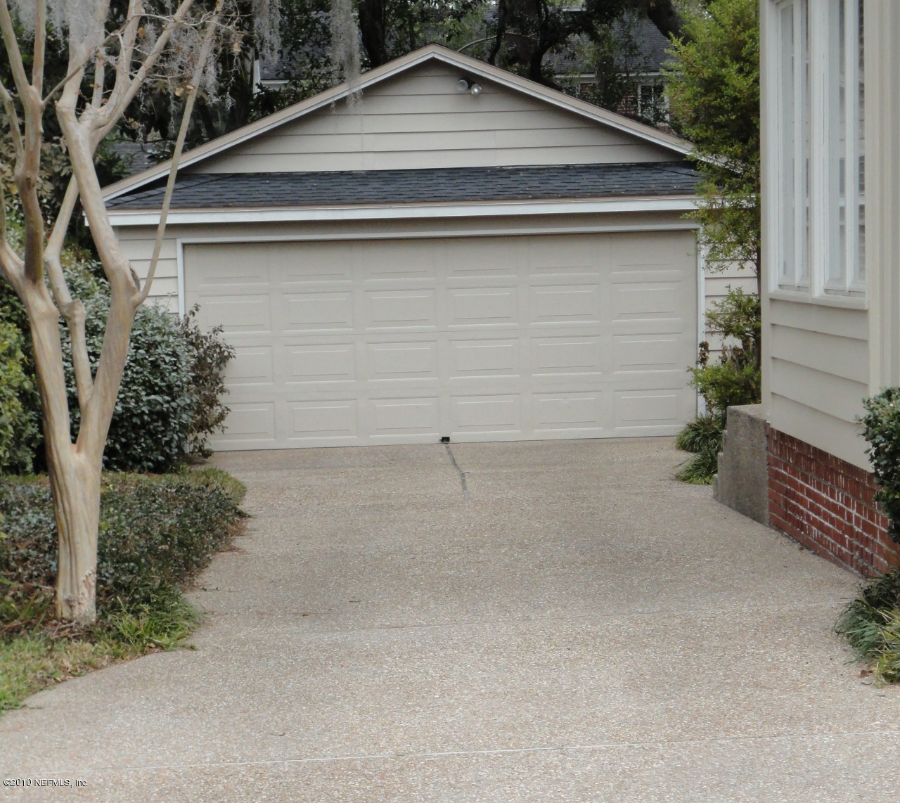 1417 Mapleton Road Jacksonville, FL 32207 - Photo 15 of 17 2 Car Garage