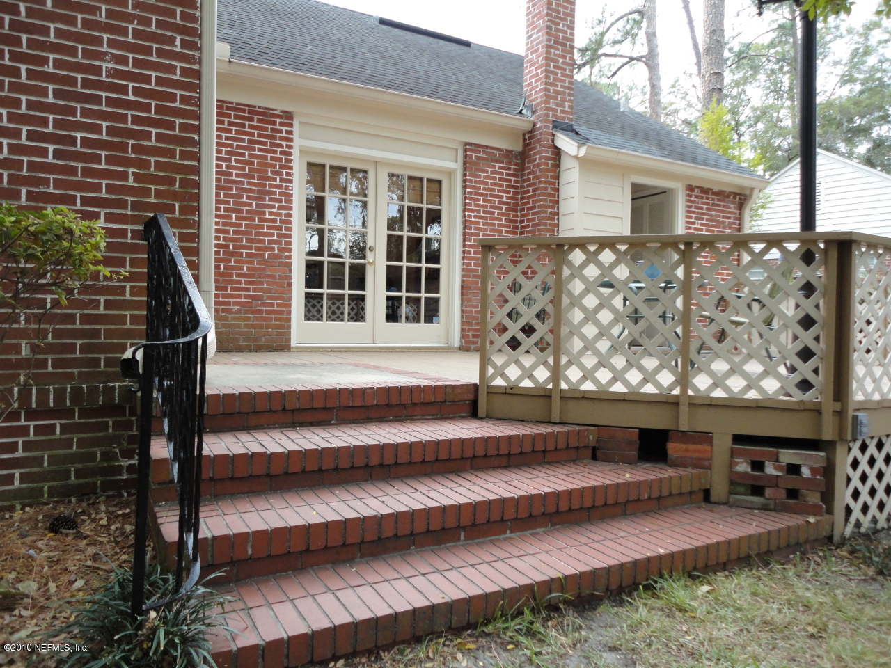 1417 Mapleton Road Jacksonville, FL 32207 - Photo 16 of 17 Stairs to Back Yard