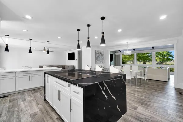 $939,950 | 5976 East Butler Avenue, Fresno, CA 93727