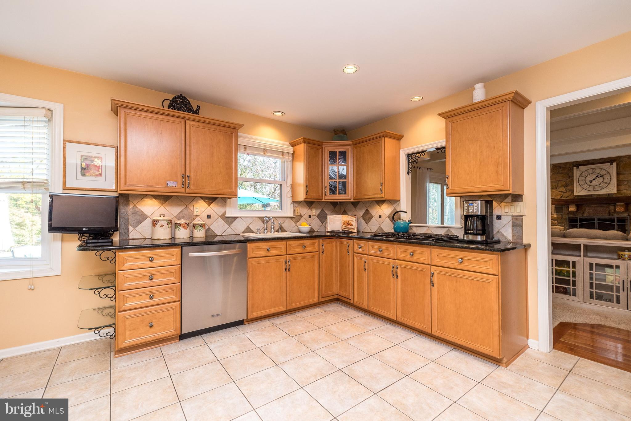 2075 Pioneer Road Huntingdon Valley, PA 19006 - Photo 14 of 58 Gallery Image 14