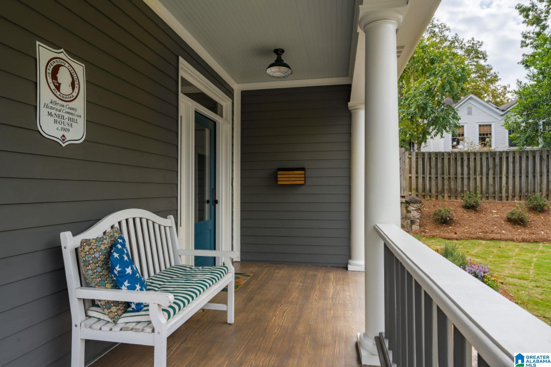 627 39th Street South Birmingham, AL 35222 - Photo 4 of 40