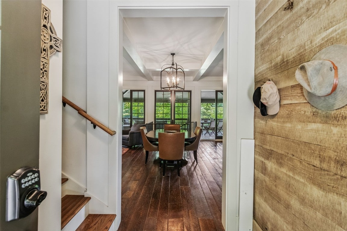 804 Moorewood Road Highlands, NC 28741 - Photo 5 of 54 Entry way