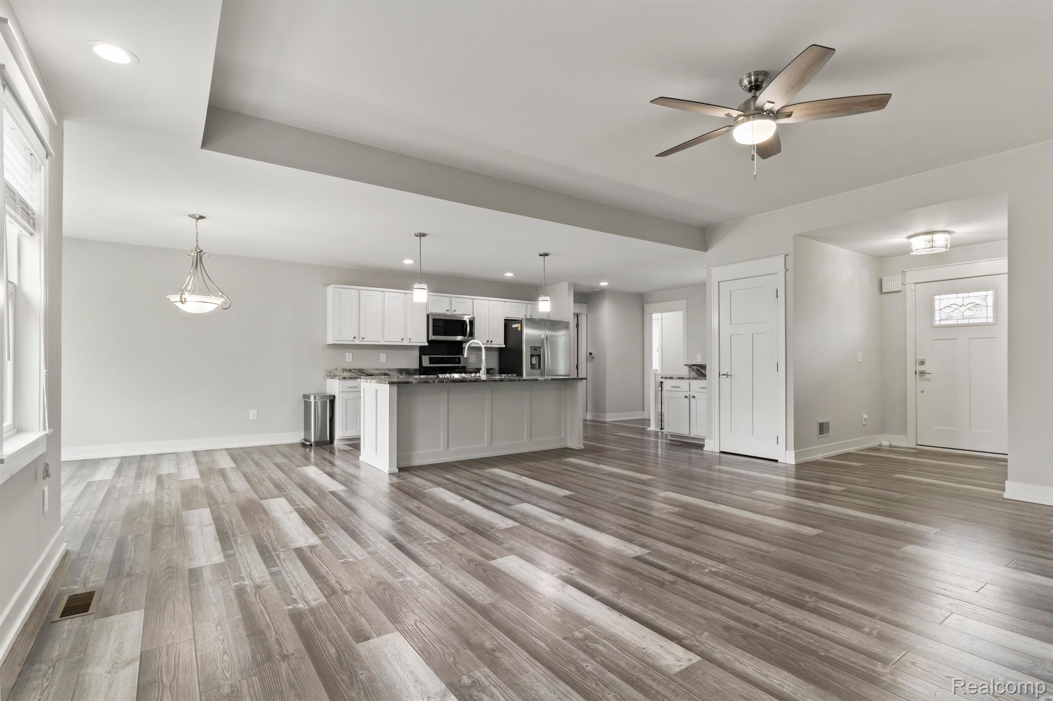 29100 Cotton Road New Baltimore, MI 48047 - Photo 7 of 32 Gallery Image 7