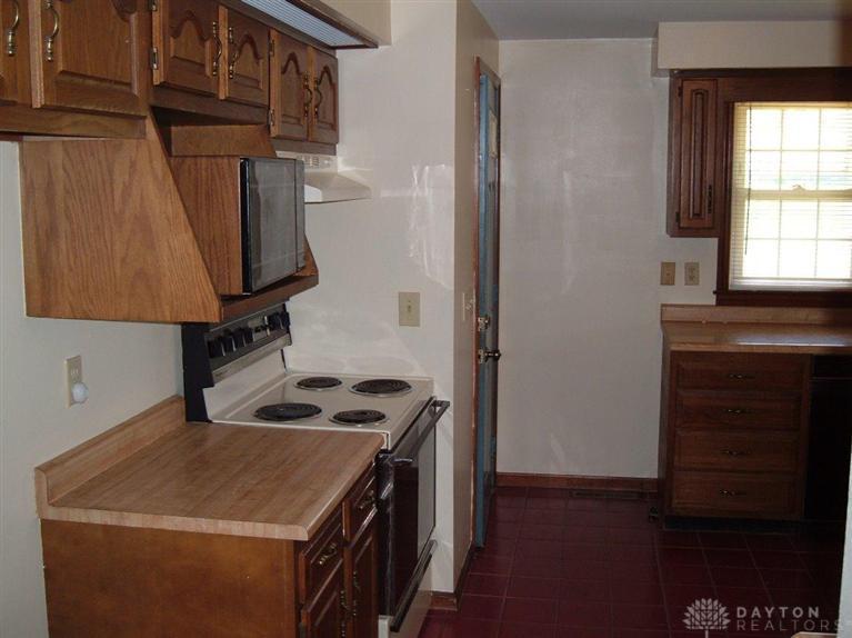 7076 Sweet Potato Ridge Road Brookville, OH 45309 - Photo 9 of 27 Gallery Image 9
