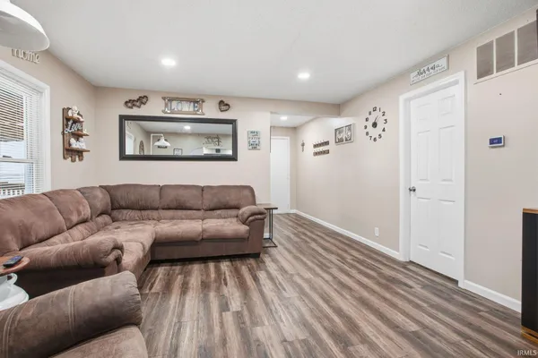 $169,000 | 1009 East Montpelier Pike, Marion, IN 46952