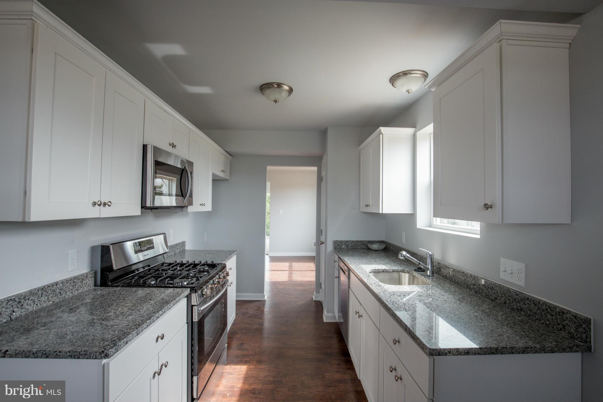 171 Arundel Road Pasadena, MD 21122 - Photo 2 of 20 Kitchen