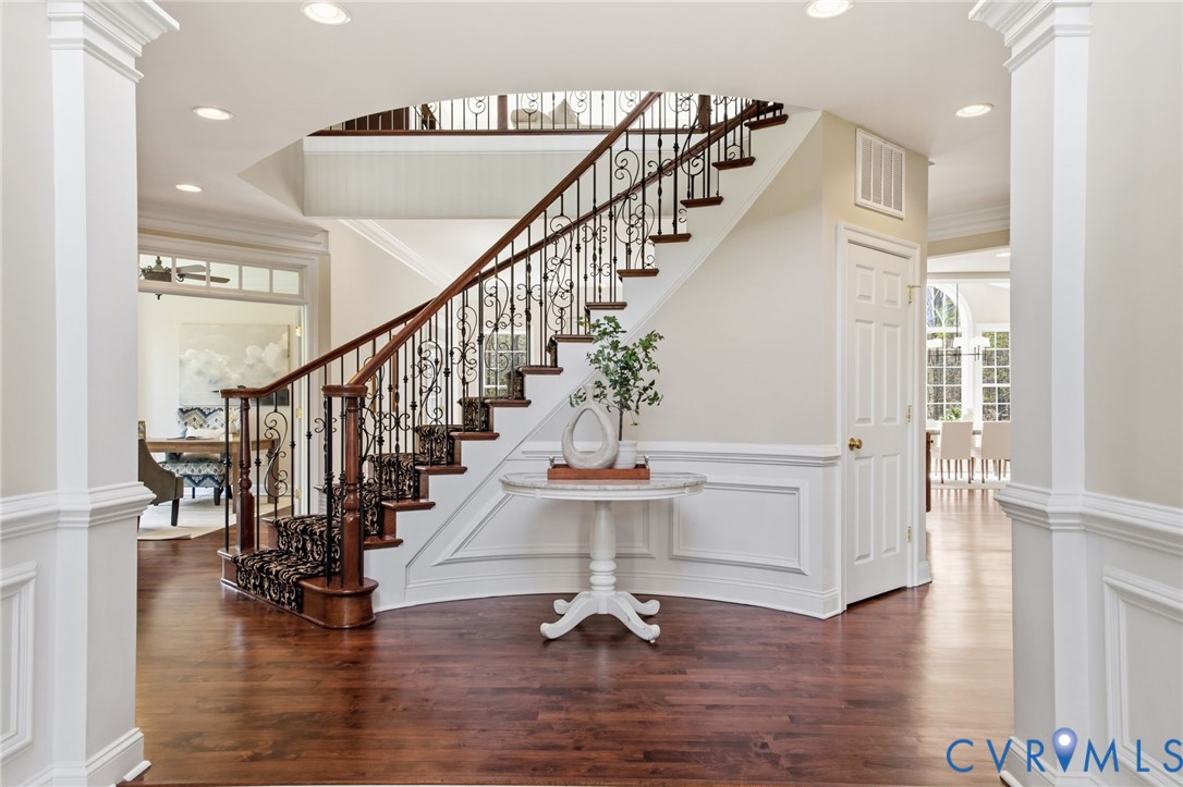 3100 Sodbury Court Midlothian, VA 23113 - Photo 4 of 94 A grand first impression with a beautiful oak stai