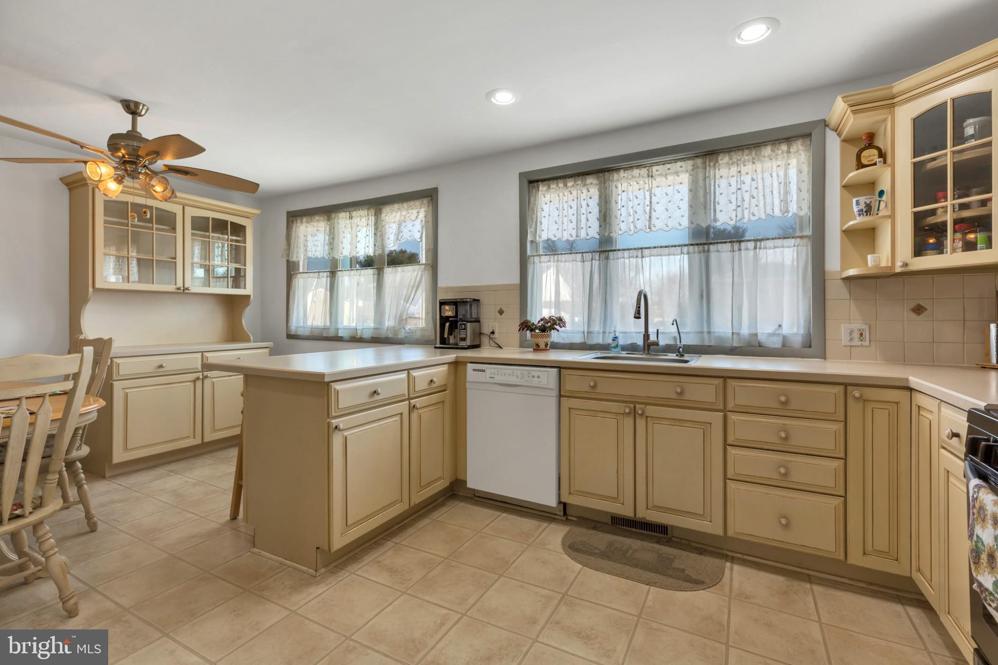20 Sunnybrook Road Stratford, NJ 08084 - Photo 8 of 34