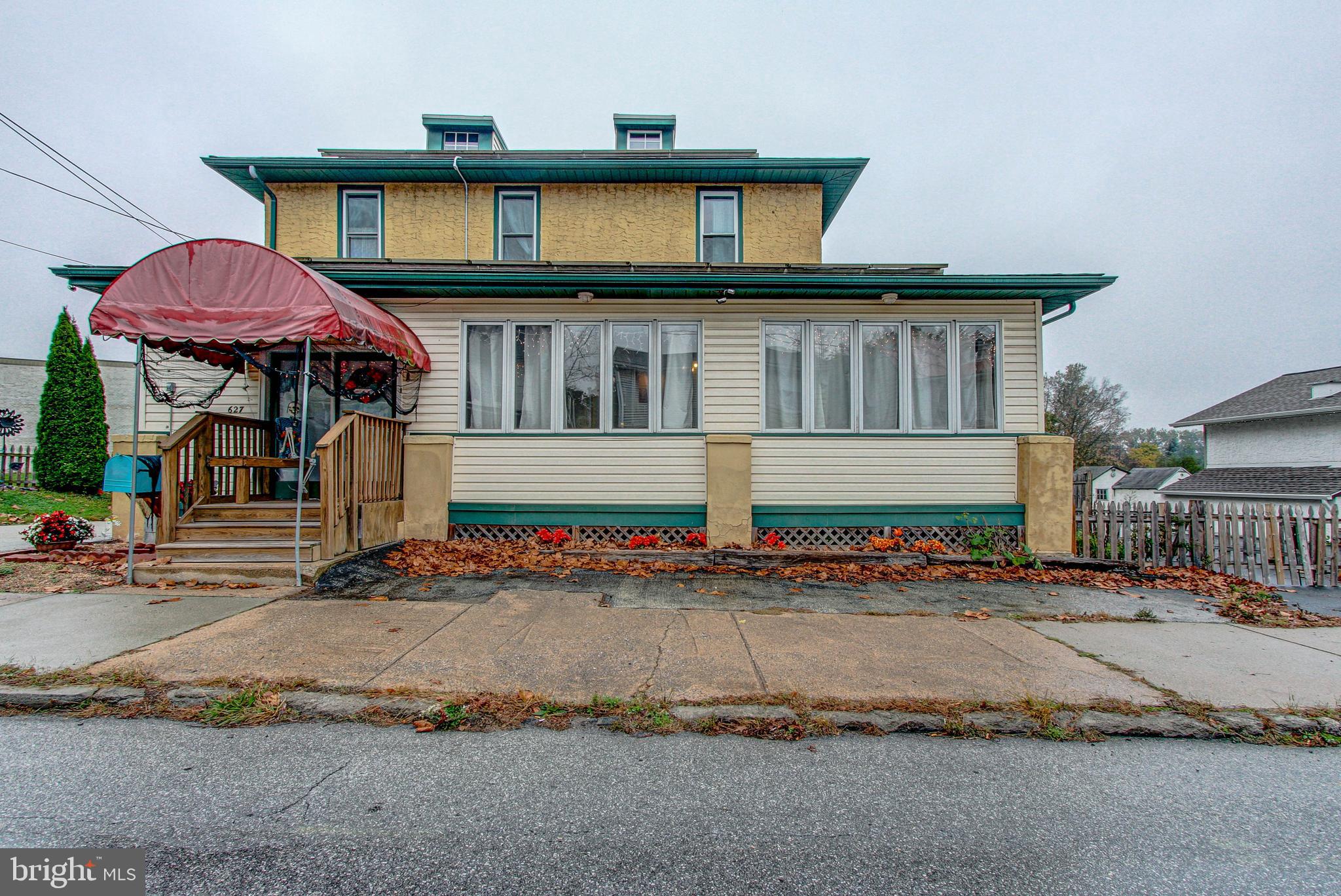 627 New Street Spring City, PA 19475 - Photo 3 of 44 Front