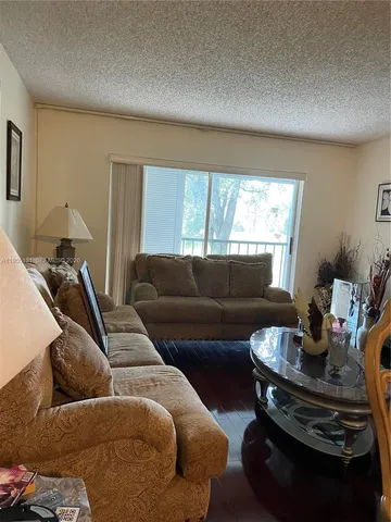 $173,000 | 5860 Northwest 44th Street, Lauderhill, FL 33319